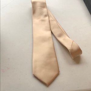Gold tie